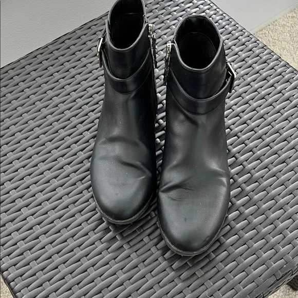 Black Ankle Boots - Picture 1 of 5